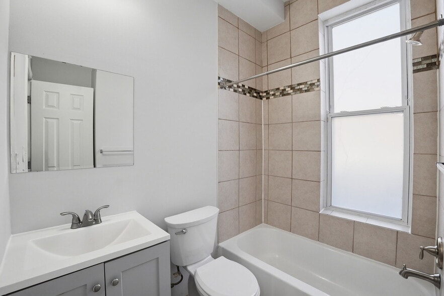 More Photos Of 543 Florida Ave NW, Washington Storefront Retail Residential For Sale