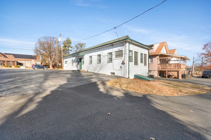 More Photos Of 3716 Philadelphia Pike, Claymont General Retail For Lease