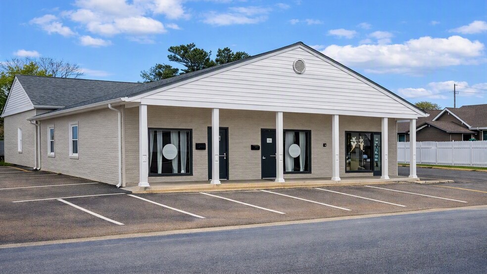 More Photos Of 176-180 E Center St, Hernando Storefront Retail Office For Lease