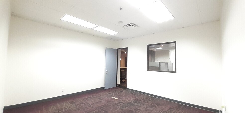 More Photos Of 17588 Rowland St, City of Industry Light Distribution For Lease
