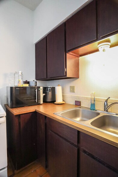 More Photos Of 16 N Main St, Payette Storefront Retail Residential For Sale