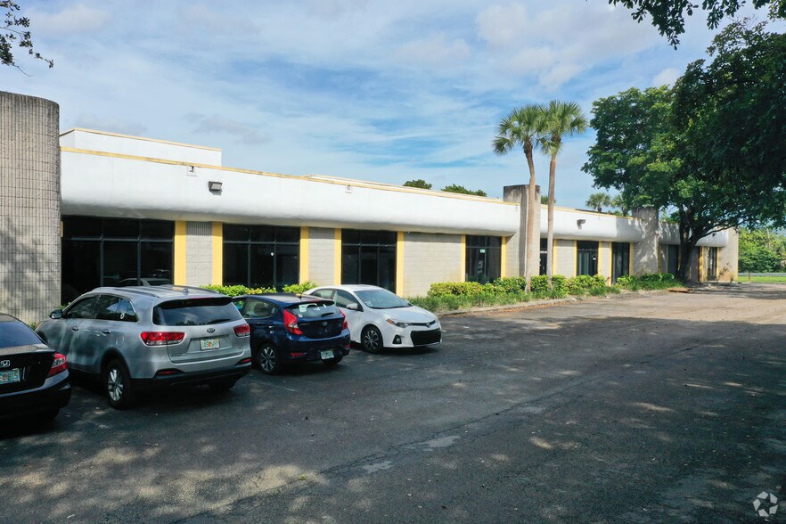 More Photos Of 1700 NW 65th Ave, Plantation Light Distribution For Lease