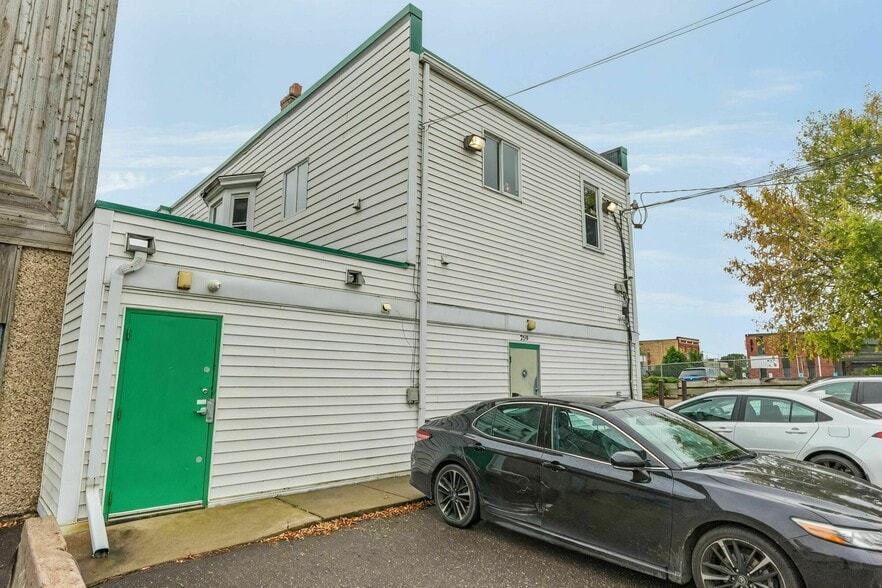 More Photos Of 259 W University Ave W, Saint Paul Storefront Retail Office For Sale