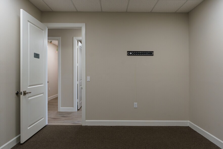 More Photos Of 25145 Star Lane, Katy Medical For Sale
