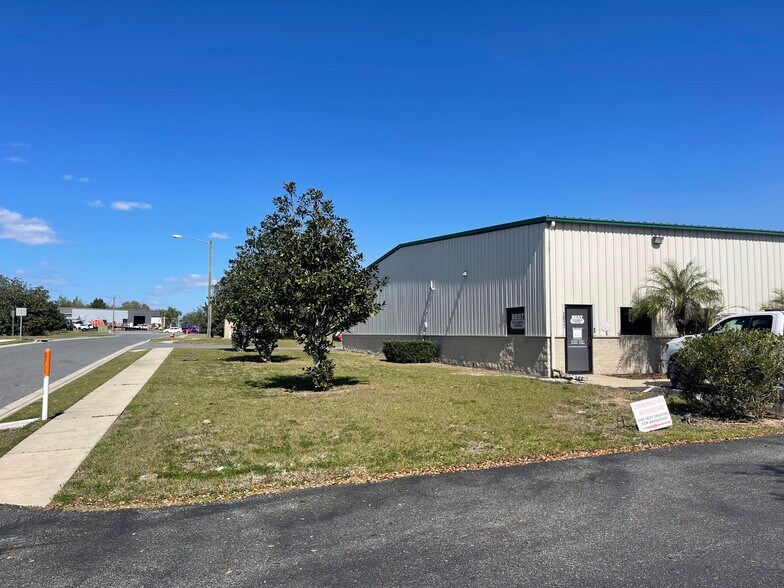 More Photos Of 1817 Greenleaf Ln, Leesburg Light Distribution For Lease