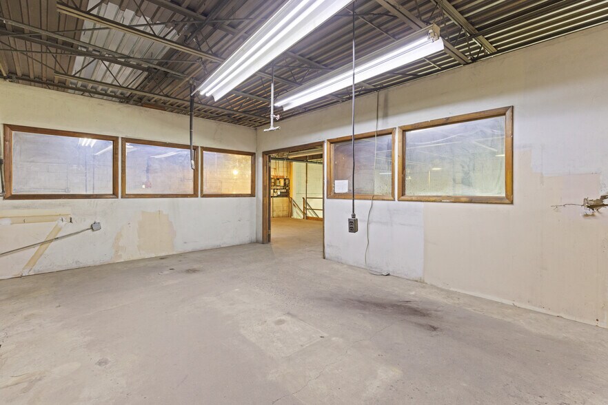 More Photos Of 35 4th Ave, Hawthorne Industrial For Sale