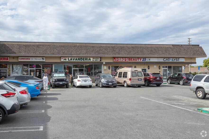 More Photos Of 4833-4917 S Rose Ave, Oxnard Supermarket For Sale