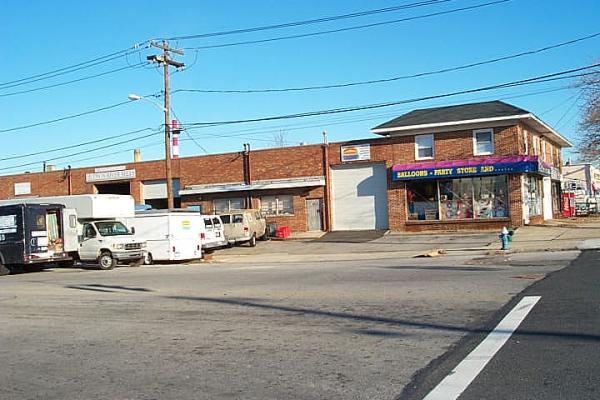 More Photos Of 4090 Austin Blvd, Island Park Service For Lease