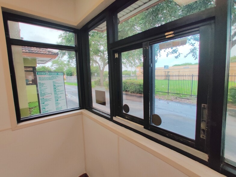 More Photos Of 17721 NW 27th Ave, Miami Gardens Restaurant For Lease
