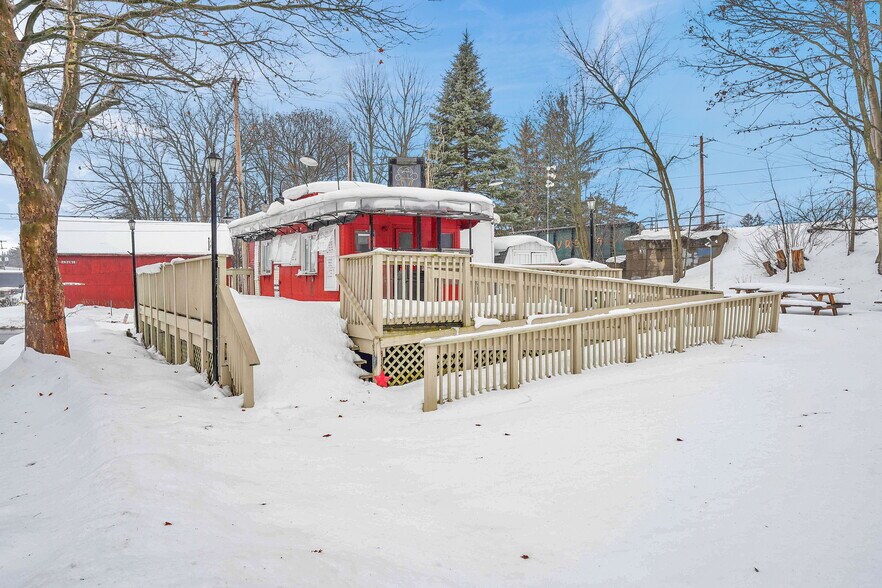 More Photos Of 47 Elm St, East Aurora Service For Sale