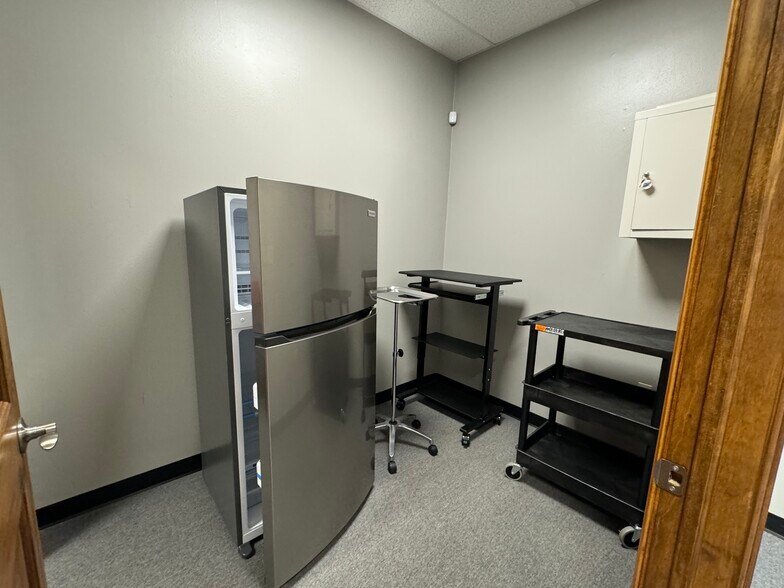 More Photos Of 6693 Transit Rd, Buffalo Freestanding For Lease