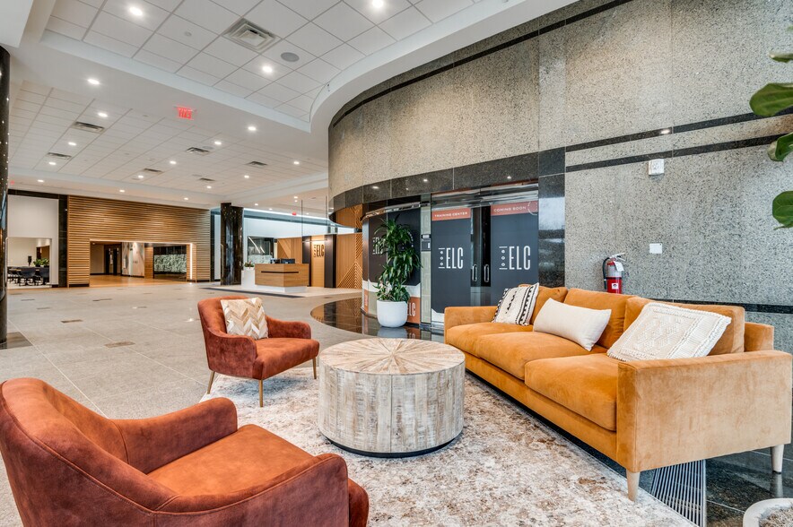 More Photos Of 600 E Las Colinas Blvd, Irving Office For Lease