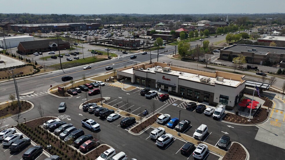 More Photos Of 262 E Main St, Hendersonville General Retail For Sale