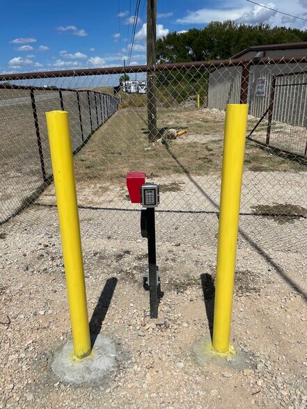 More Photos Of 4017 Interstate 10, Seguin Self Storage For Sale
