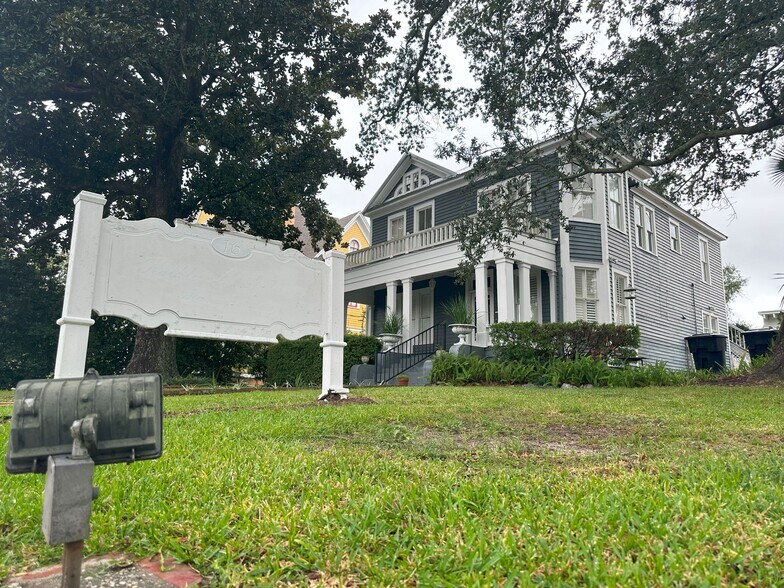 More Photos Of 16 W La Rua St, Pensacola Loft Creative Space For Sale