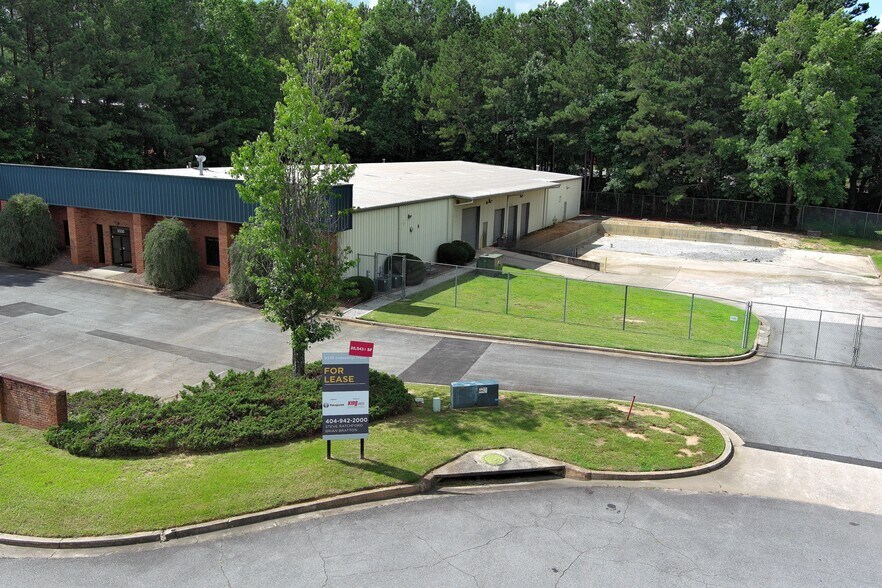 More Photos Of 9335 Industrial Trace, Alpharetta Warehouse For Lease