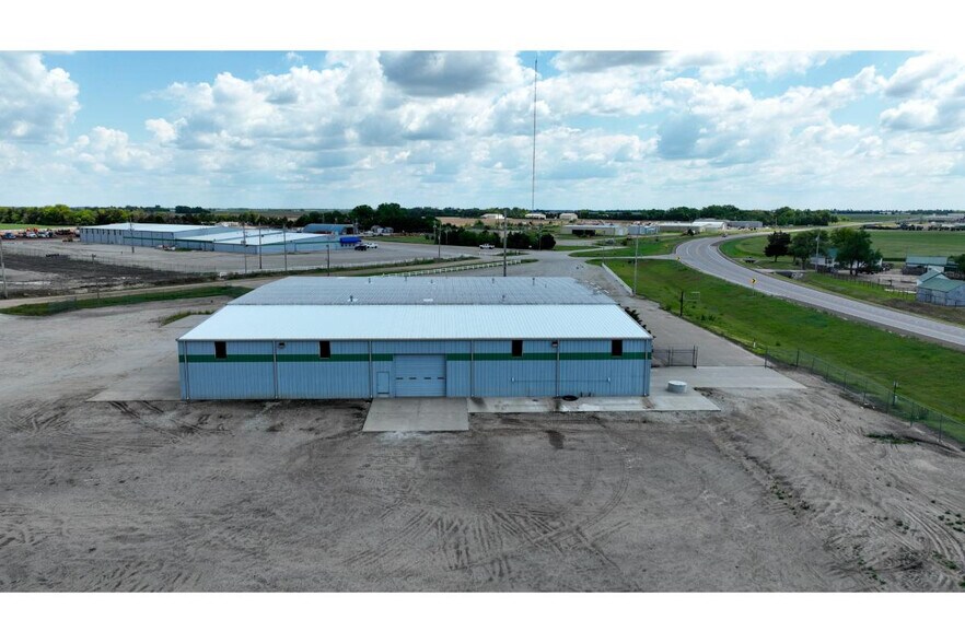 More Photos Of SE 241 SE 10 Ave, Great Bend Warehouse For Sale