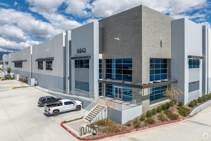 More Photos Of 10843 New Jersey St, Redlands Warehouse For Lease