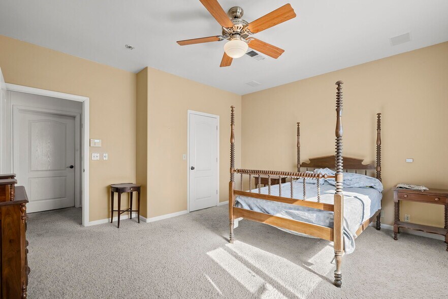 More Photos Of 70 S Rainbow Dr, Dayton Self Storage For Sale