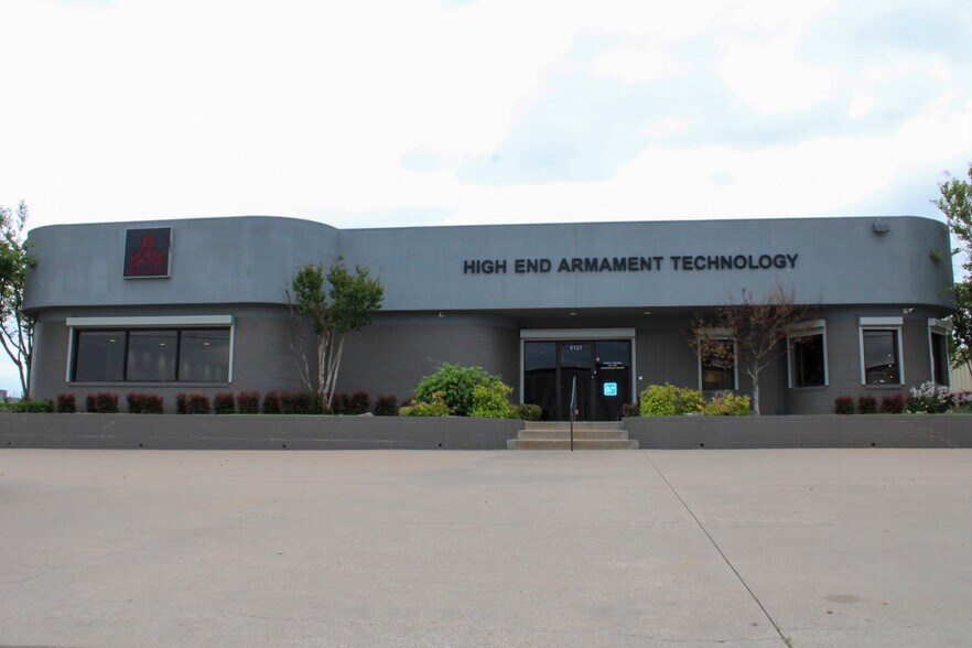 More Photos Of 4121 S 72nd Ave, Tulsa Service For Sale