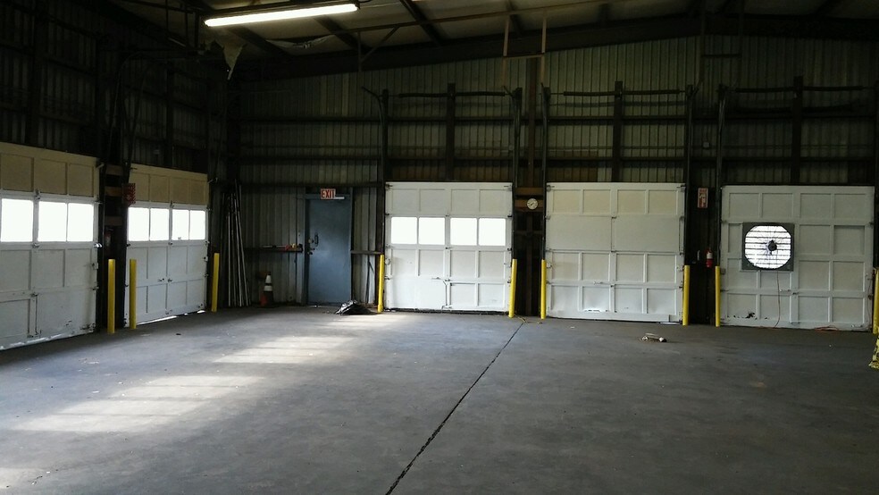 More Photos Of 2324 Eskow Ave, Halethorpe Warehouse For Lease