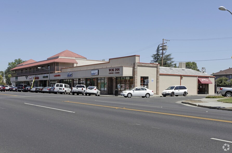 Primary Photo Of 3206-3236 Pacific Ave, Stockton General Retail For Lease