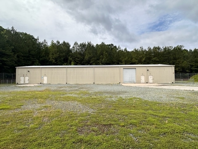 More Photos Of 13117 NC Highway 24/27, Robbins Warehouse For Lease