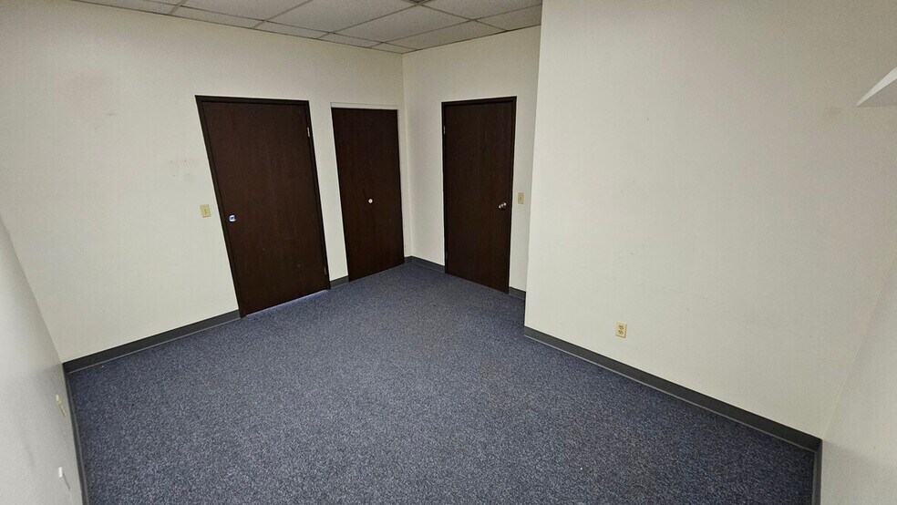 More Photos Of 4301 S Federal Blvd, Englewood Light Distribution For Lease