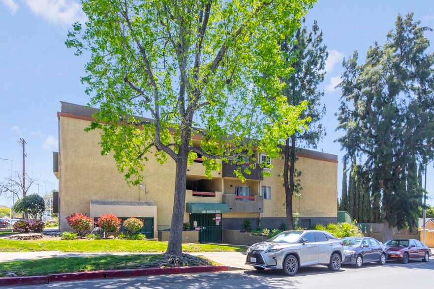More Photos Of 13266 Foothill Blvd, Sylmar Apartments For Sale