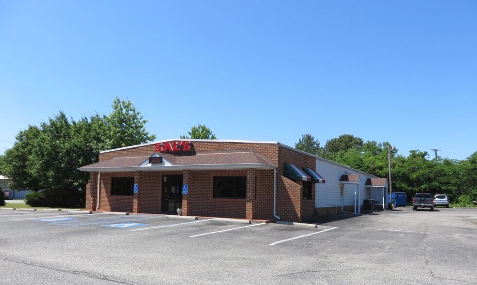 More Photos Of 2520 George Washington Memorial Hwy, Hayes Restaurant For Sale