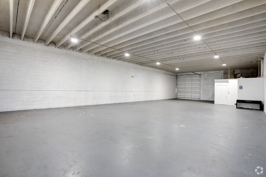 More Photos Of 12110-12158 SW 114th Pl, Miami Unknown For Lease