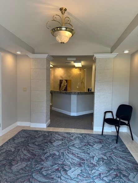 More Photos Of 12523-12697 New Brittany Blvd, Fort Myers Unknown For Lease