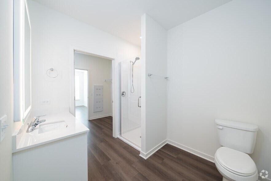 More Photos Of 122 E Northwest Hwy, Mount Prospect Apartments For Lease