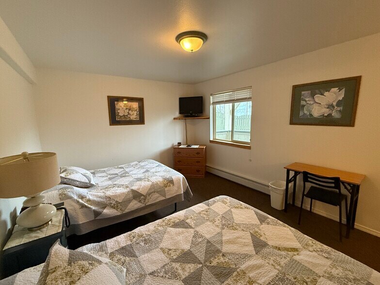 More Photos Of 51815 Kenai Spur Hwy, Kenai General Retail For Sale