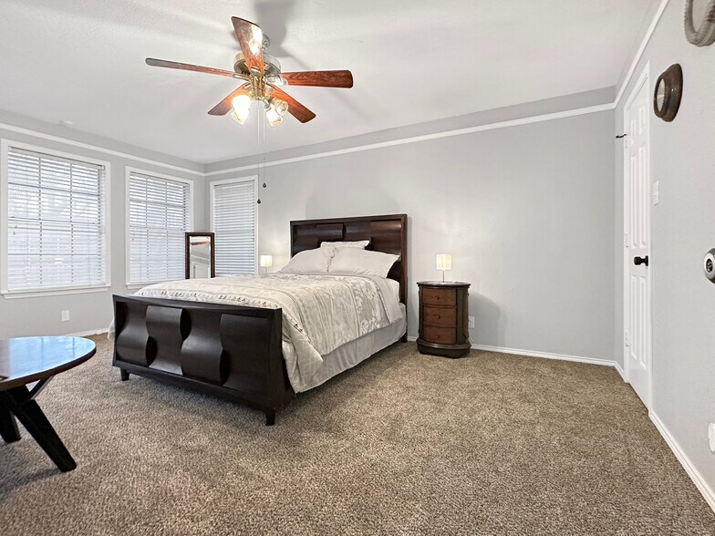 More Photos Of 503 S Arizona Dr, Celina Loft Creative Space For Lease