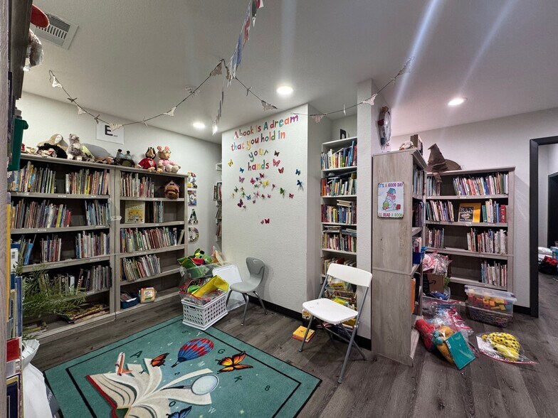 More Photos Of 1300 Fulton St, Denton Medical For Sale