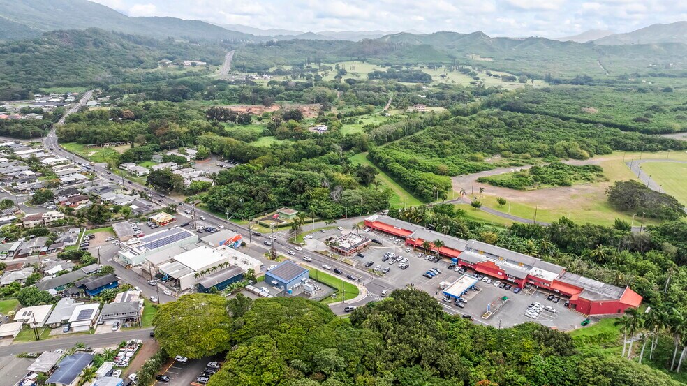 More Photos Of 41-1537 Kalanianaloe Hwy, Waimanalo General Retail For Sale