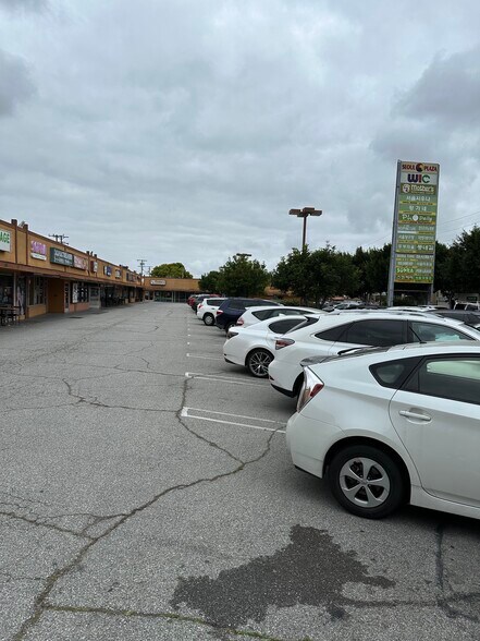 More Photos Of 15112-15212 S Western Ave, Gardena Unknown For Lease