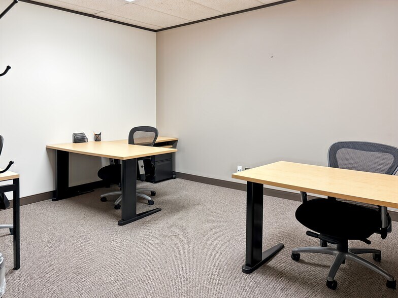 More Photos Of 100 W Big Beaver Rd, Troy Coworking Space