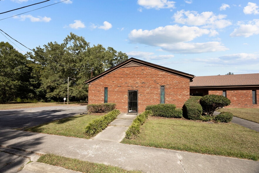 More Photos Of 4334 W Pine St, Farmville Religious Facility For Sale