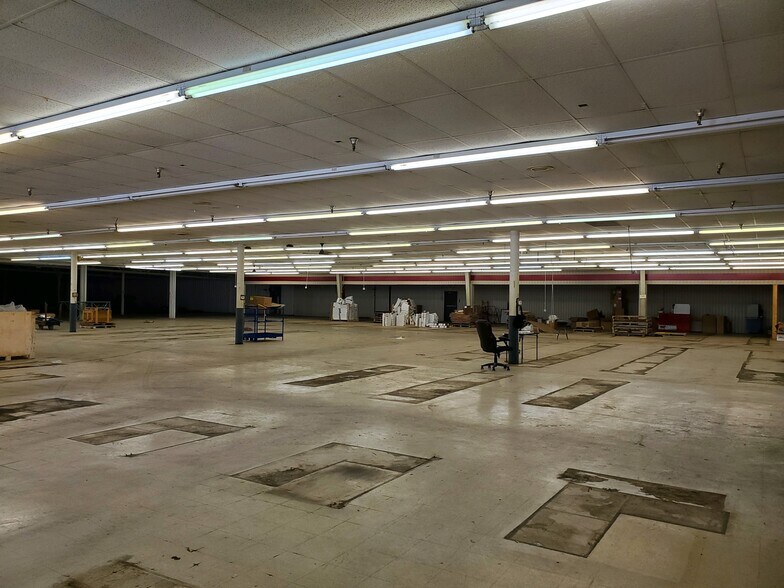 More Photos Of 804 S 5th St, Aberdeen Warehouse For Sale