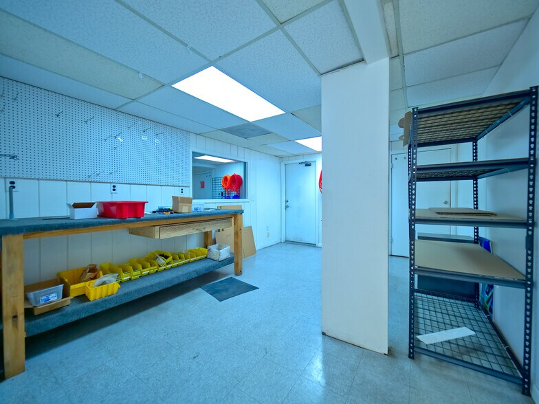 More Photos Of 1451 E Jefferson St, Brooksville Flex For Lease