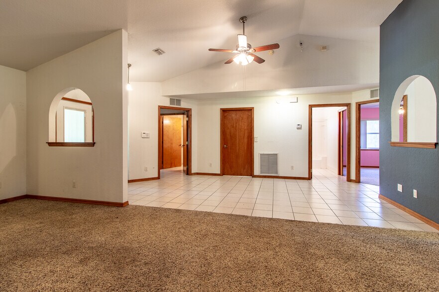 More Photos Of 3255 SE 3rd Ave, Ocala Office Residential For Sale