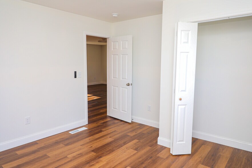 More Photos Of 643 Highway 9 S, Dawsonville Office Residential For Sale
