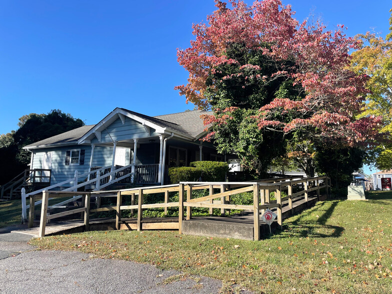 Primary Photo Of 3842 Country Club Rd, Winston-Salem Daycare Center For Sale