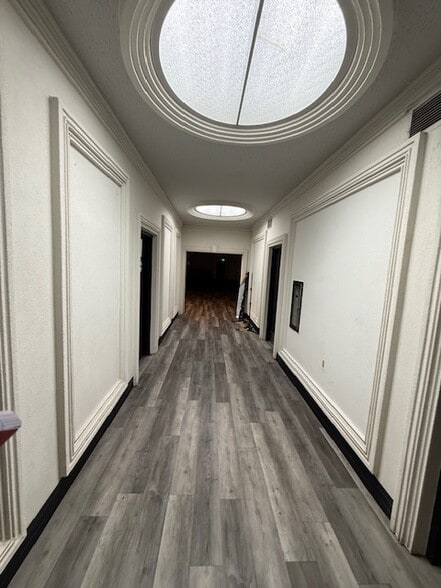 More Photos Of 2007 Yosemite Blvd, Modesto Office For Lease