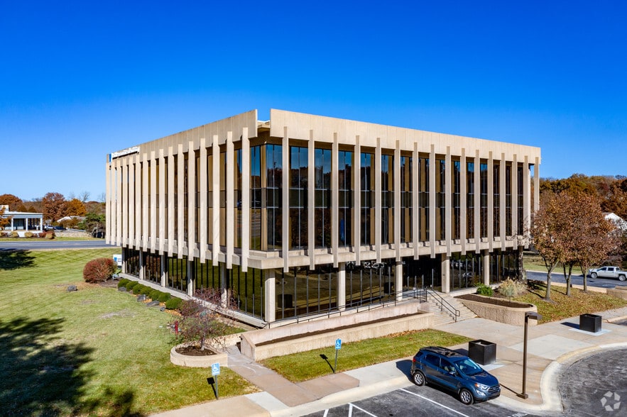 Primary Photo Of 6299 Nall Ave, Mission Office For Lease