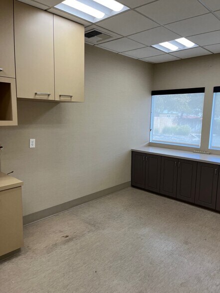 More Photos Of 110 S Ventura St, Ojai Freestanding For Lease