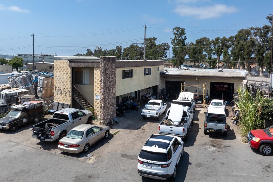 More Photos Of 1821 Sunkist Cir, Oxnard Manufacturing For Sale