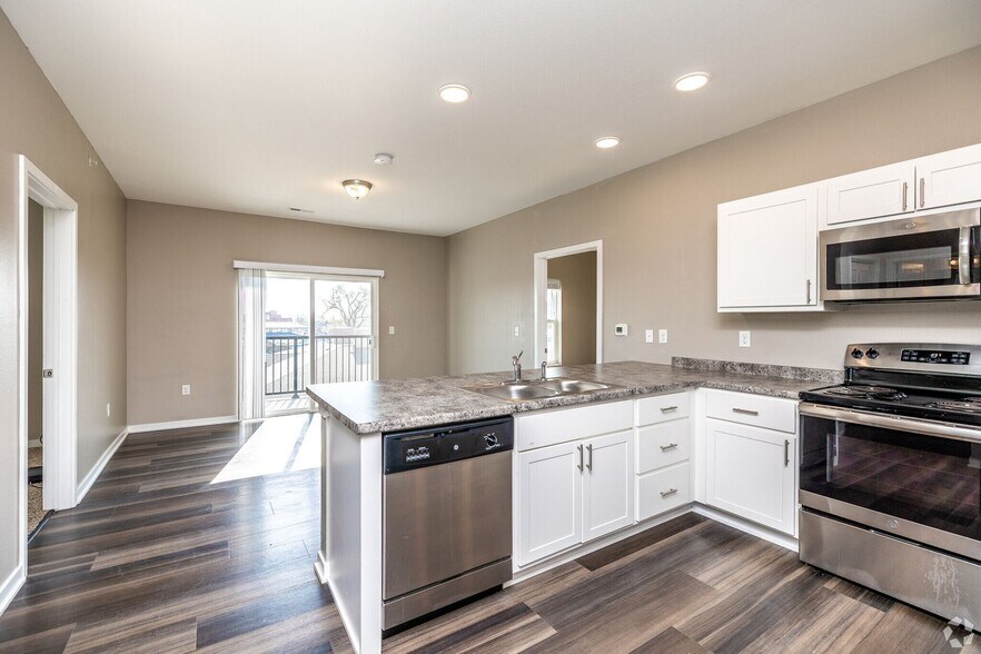 More Photos Of 320 W 3rd St N, Newton Apartments For Sale